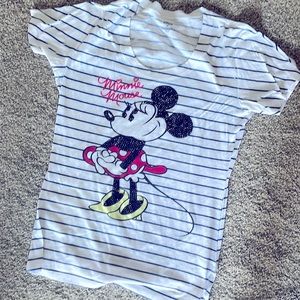 Minnie Mouse t-shirt sz XL Disney store